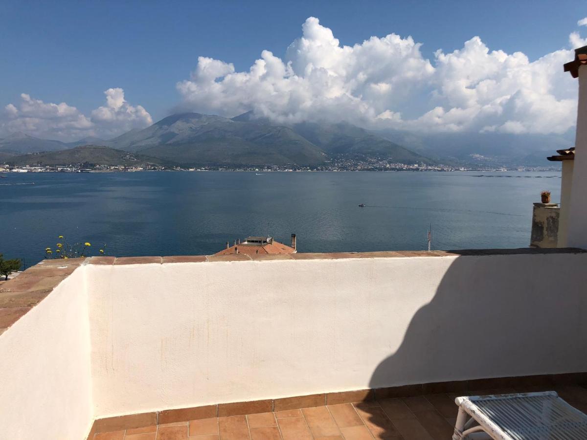 Il Vecchio E Il Mare Bed & Breakfast Gaeta Exterior photo